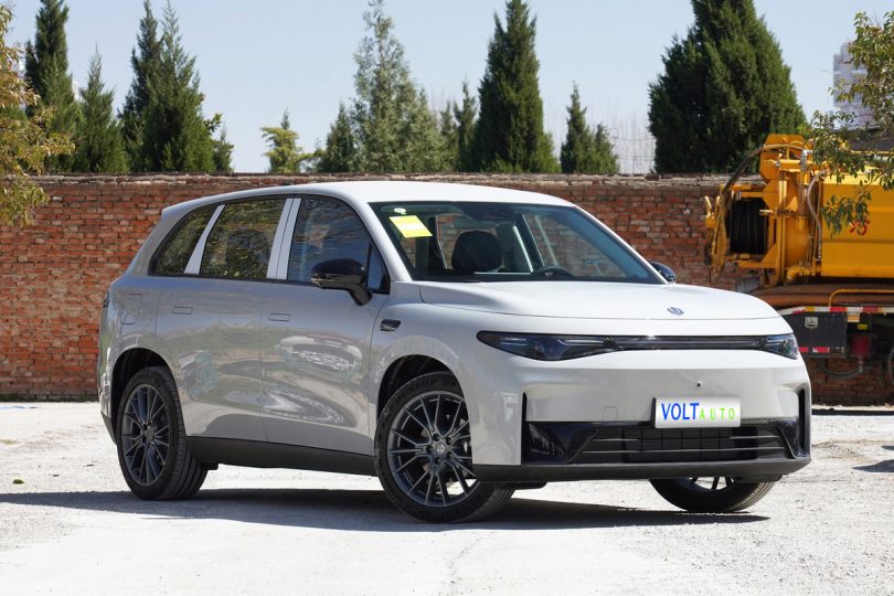 Електромобіль Leapmotor C10 Електромобіль Leapmotor C10 - фото thumbnail 1