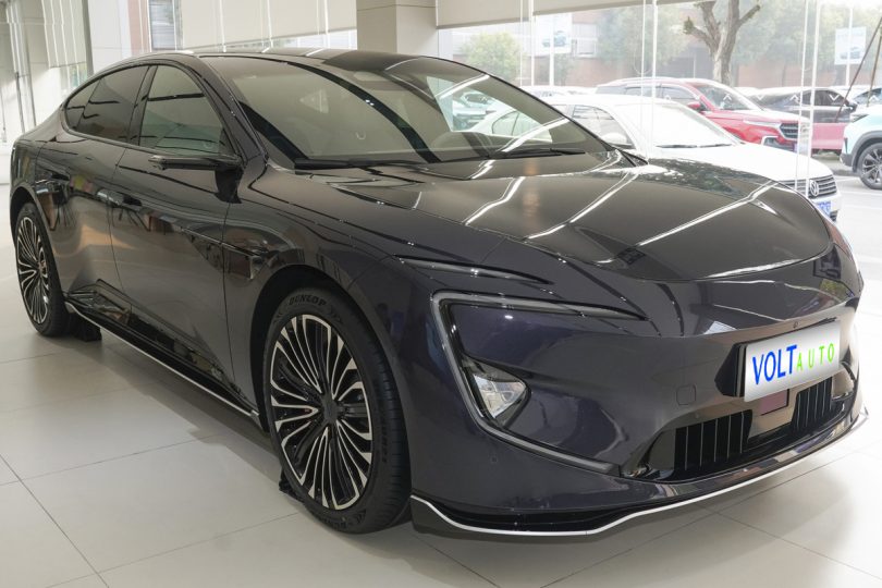 Електромобіль Avatr 12 - фото thumbnail 1