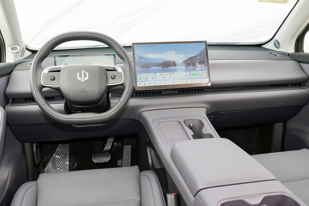 Про авто Електромобіль Leapmotor C10 Про авто Електромобіль Leapmotor C10