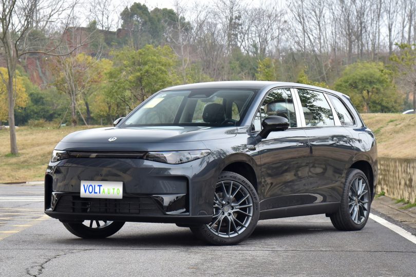 Електромобіль Leapmotor C10 Електромобіль Leapmotor C10 - фото thumbnail 1