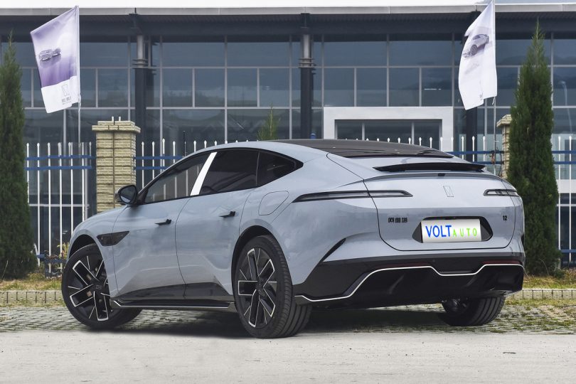 Електромобіль Avatr 12 - фото thumbnail 1