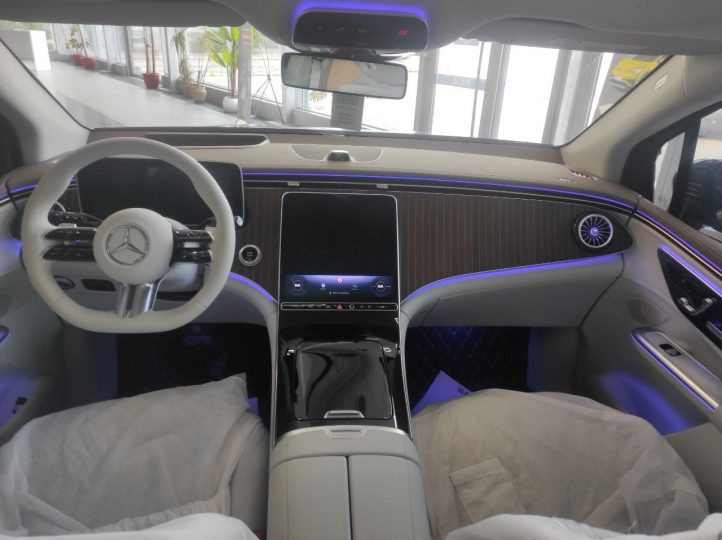 Електромобіль Mercedes EQE SUV 2023 Електромобіль Mercedes EQE SUV 2023 - фото thumbnail 1