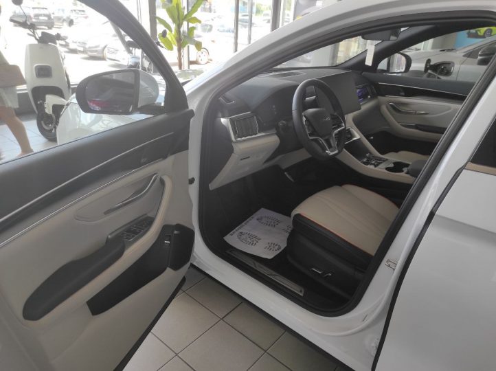 Електромобіль BYD Song Plus Flagship Plus Електромобіль BYD Song Plus Flagship Plus - фото thumbnail 1