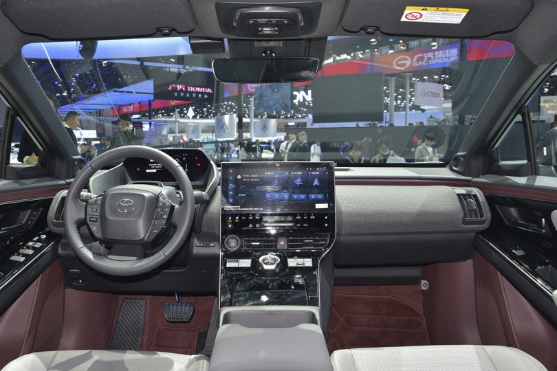 Електромобіль Toyota GAC 4X - фото thumbnail 1