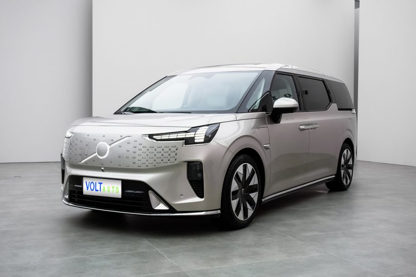 Електромобіль Volvo EM90 Електромобіль Volvo EM90 - фото thumbnail 1