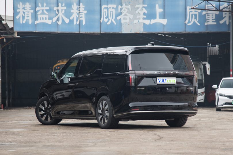 Електромобіль Volvo EM90 Електромобіль Volvo EM90 - фото thumbnail 1