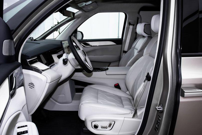 Електромобіль Volvo EM90 Електромобіль Volvo EM90 - фото thumbnail 1