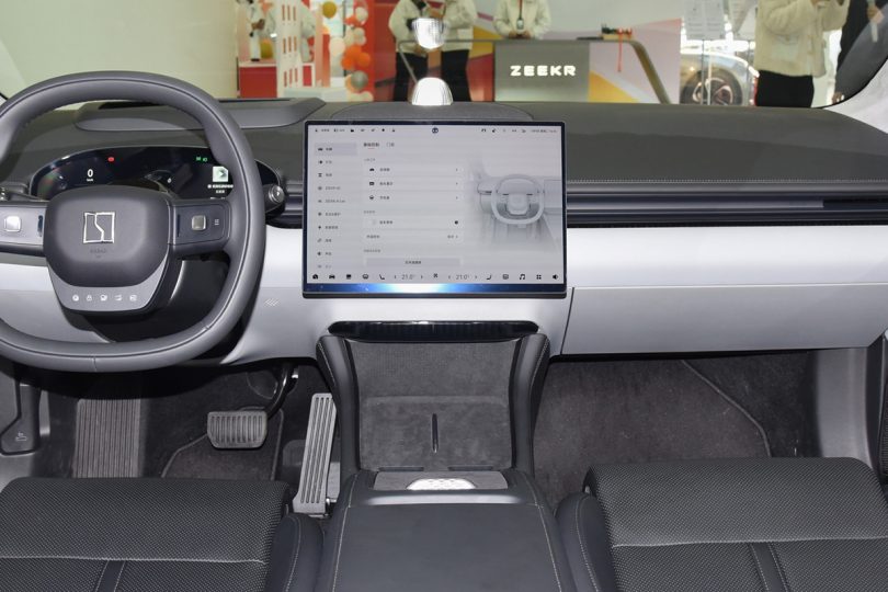 Електромобіль Zeekr 007 - фото thumbnail 1