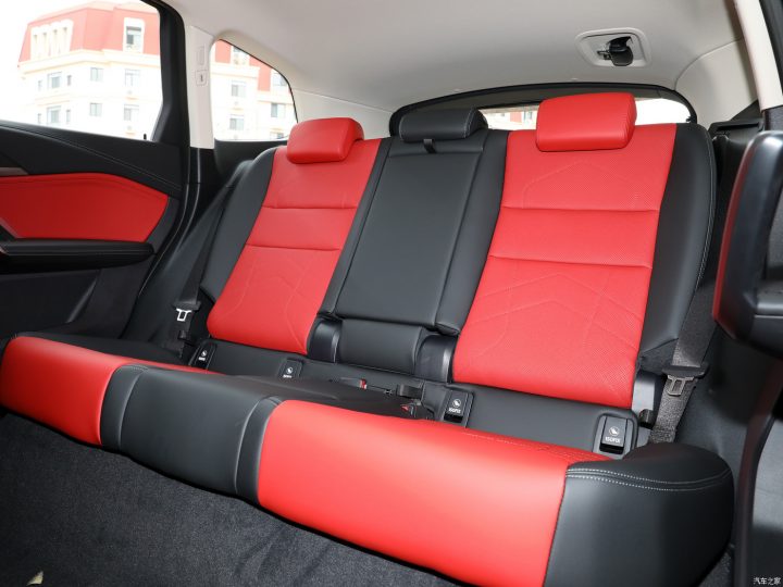 Електромобіль BMW iX1 - фото thumbnail 1