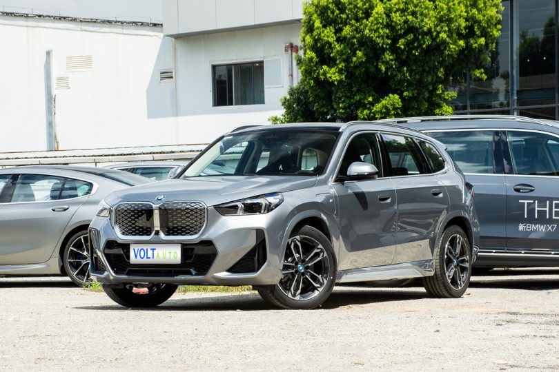 Електромобіль BMW iX1 - фото thumbnail 1