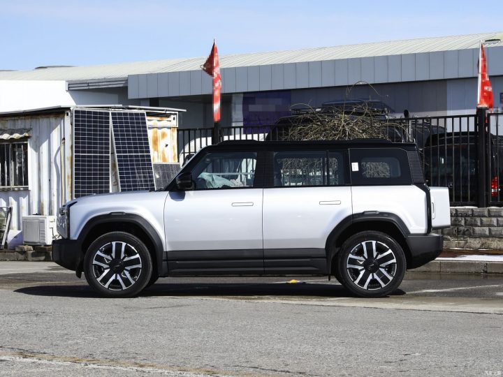 Електромобіль Chery iCAR 03 Електромобіль Chery iCAR 03 - фото thumbnail 1