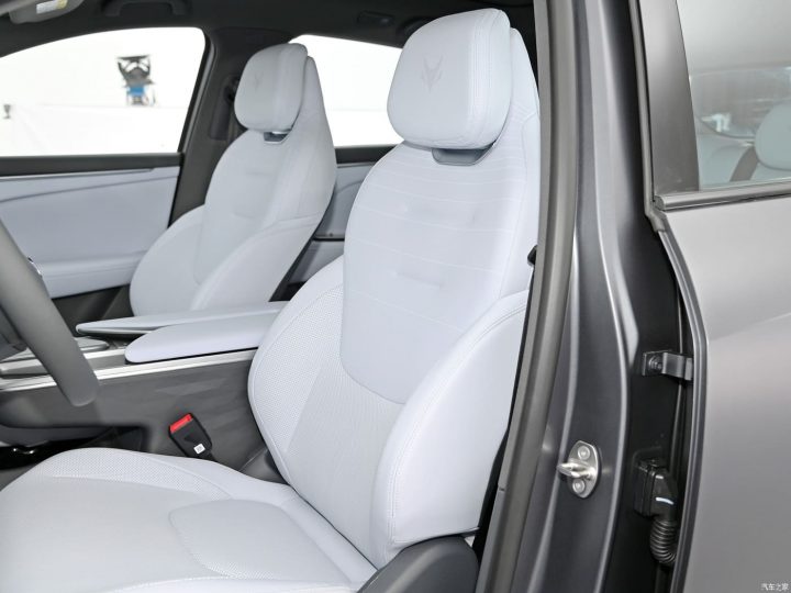 Електромобіль Arcfox aT5 Електромобіль Arcfox aT5 - фото thumbnail 1