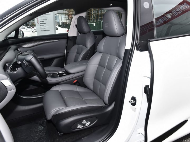 Електромобіль IM LS6 Електромобіль IM LS6 - фото thumbnail 1