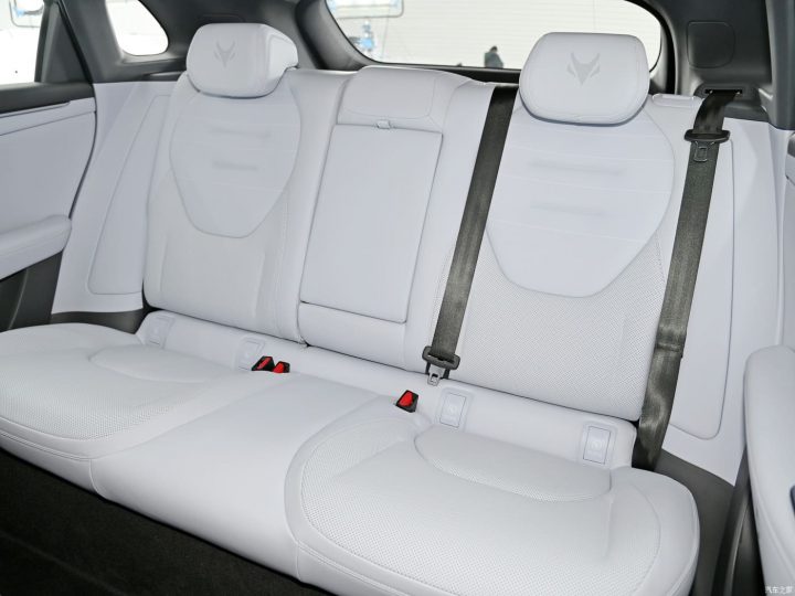 Електромобіль Arcfox aT5 Електромобіль Arcfox aT5 - фото thumbnail 1