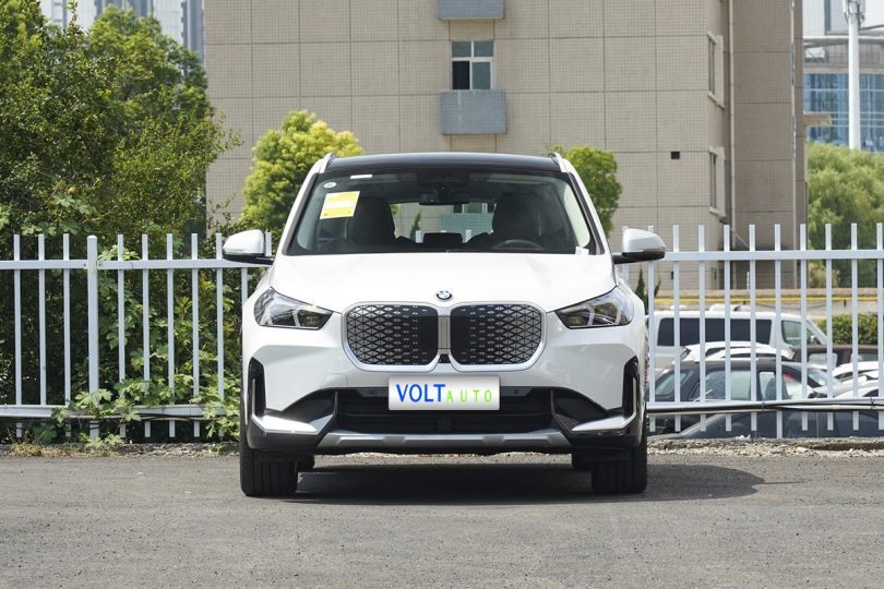 Електромобіль BMW iX1 - фото thumbnail 1