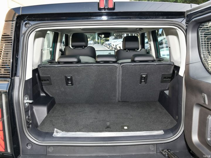 Електромобіль Chery iCAR 03 Електромобіль Chery iCAR 03 - фото thumbnail 1