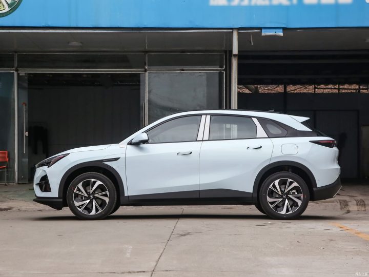 Електромобіль Arcfox aT5 Електромобіль Arcfox aT5 - фото thumbnail 1