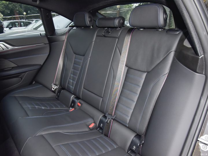 Електромобіль BMW i4 Електромобіль BMW i4 - фото thumbnail 1