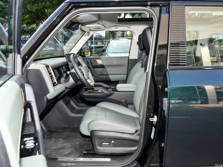 Електромобіль Chery iCAR 03 Електромобіль Chery iCAR 03 - фото thumbnail 1