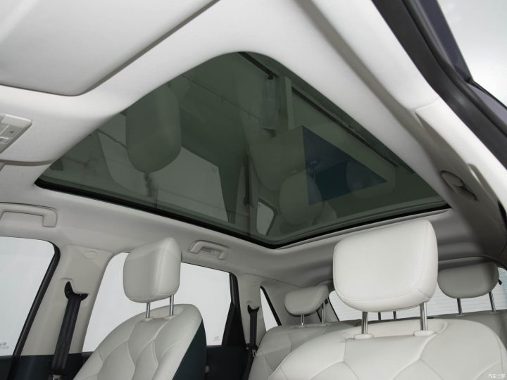 Електромобіль Baojun Cloud Електромобіль Baojun Cloud - фото thumbnail 1