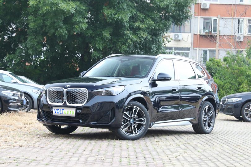 Електромобіль BMW iX1 - фото thumbnail 1