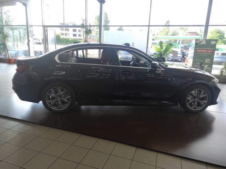 Електромобіль BMW i3 2024 - фото thumbnail 1