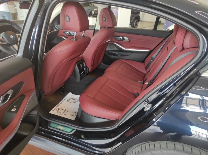 Електромобіль BMW i3 2024 - фото thumbnail 1